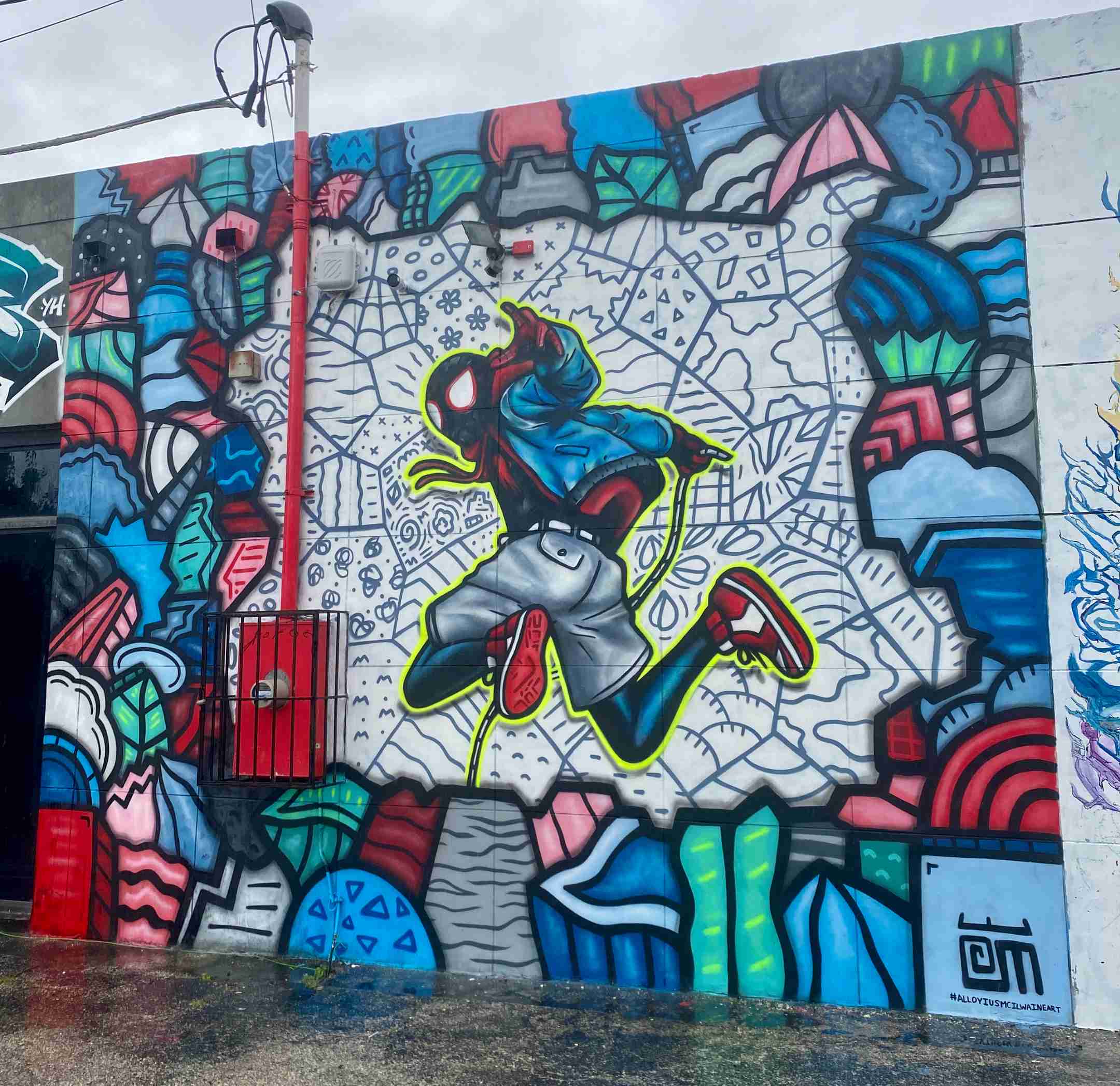 Alloyius-mcilwaine_wynwood-mural-fest_2023_permanent_vacation